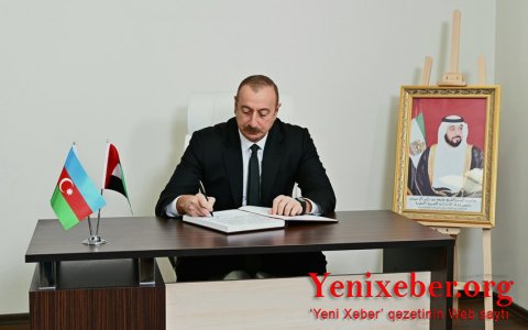Ильхам Алиев посетил посольство ОАЭ в Баку, выразил соболезнование в связи с кончиной президента