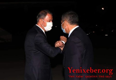 Hulusi Akar hərbi heyətlə Azərbaycanda —